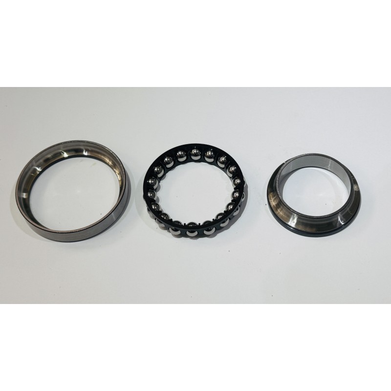 Axial ball bearing (Ex AP8110077)